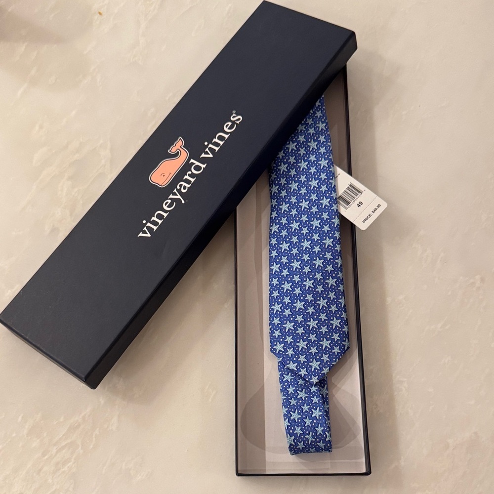 Vineyard Vines Star Pattern Blue Tie